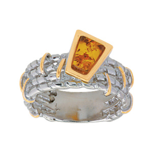 Кольцо серебряное, камень Янтарь, артикул:91131033