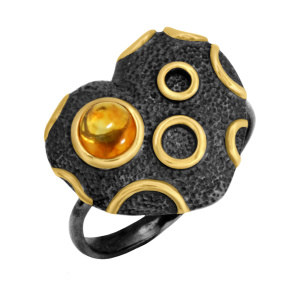 Кольцо серебряное, камень Янтарь, артикул:71131090