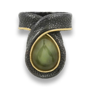 Кольцо серебряное, камень Нефрит, артикул:71801349