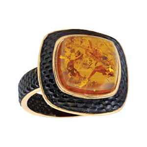 Кольцо серебряное, камень Янтарь, артикул:71162012