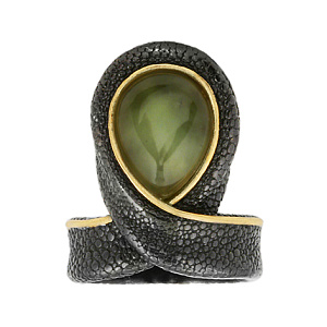 Кольцо серебряное, камень Нефрит, артикул:71801349